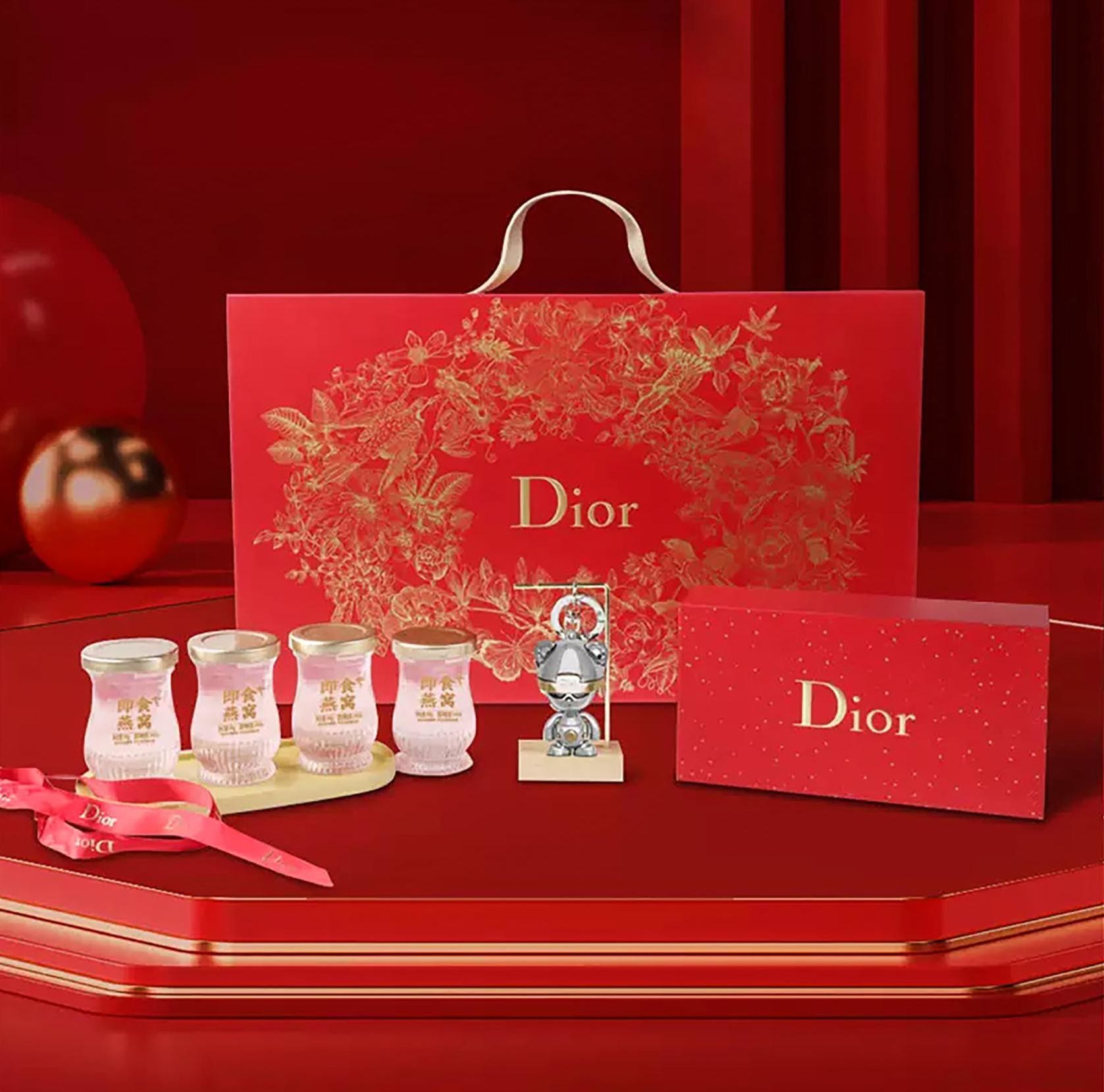 آخرین پرونده های شرکت در مورد مورد مشتری: جعبه هدیه Dior-High-end